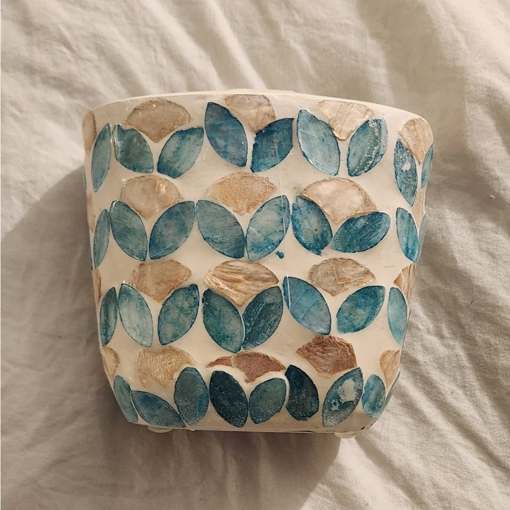 toothbrush holder